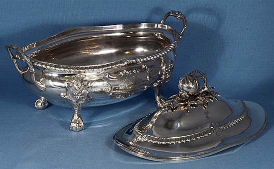 An early Victorian Irish silver soup tureen and cover,